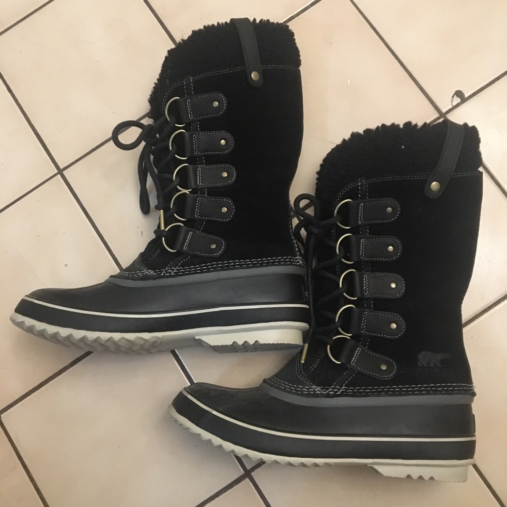 Sorel Snow boots LIKE NEW